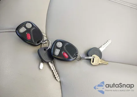 2001 Chevrolet Suburban 1500 Lt z USA, uszkodzony, nr VIN 3GNEC16T51G140859